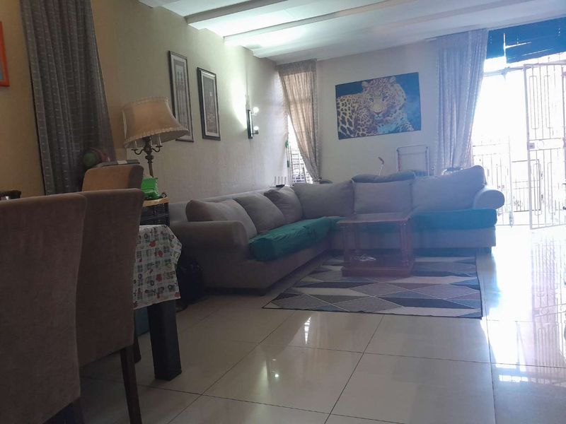 2 Bedroom Townhouse for Sale in The Hill - Photo 2