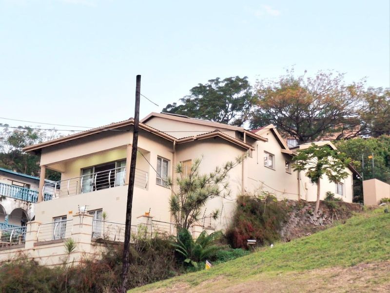 3 Bedroom House for sale in Silverglen - Photo 4