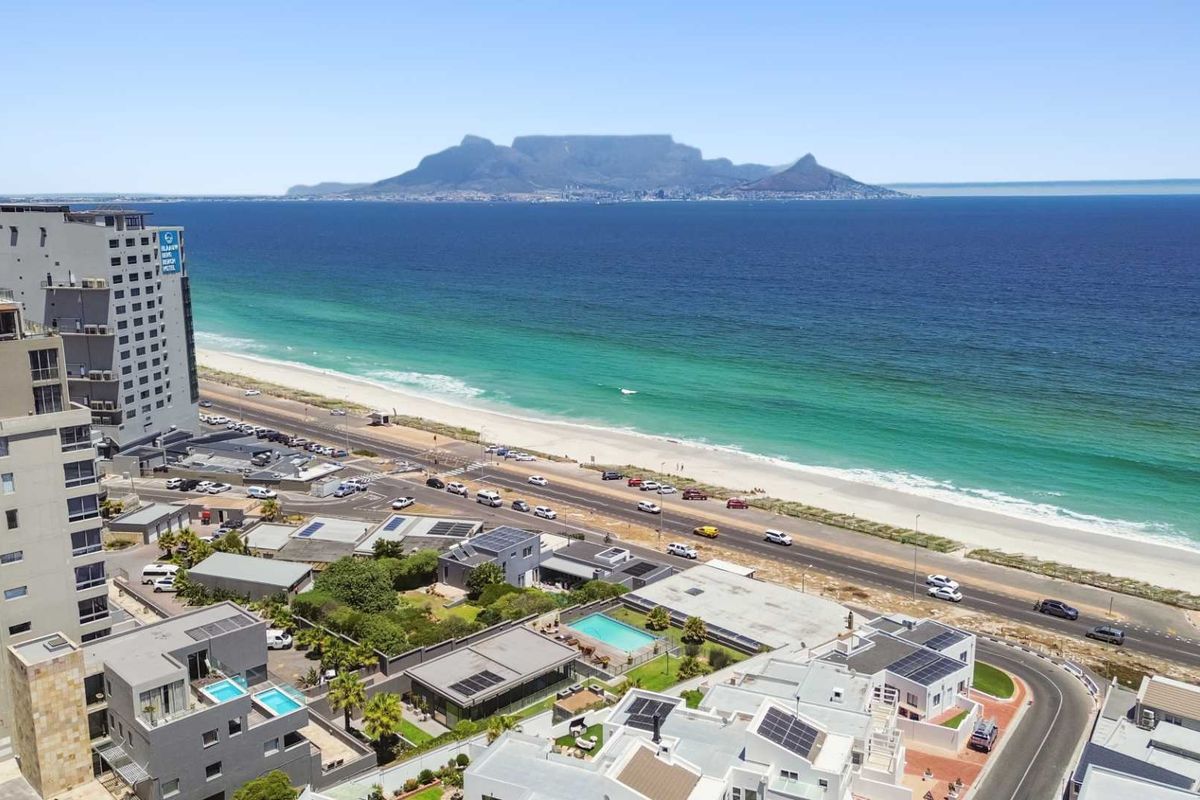 PRIME LOCATION ON THE BEACH FRONT IN BLAAUWBERG - Photo 3