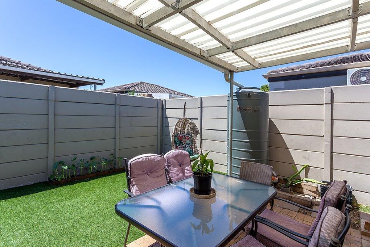 Estate Living Made Easy in Parklands - Photo 2