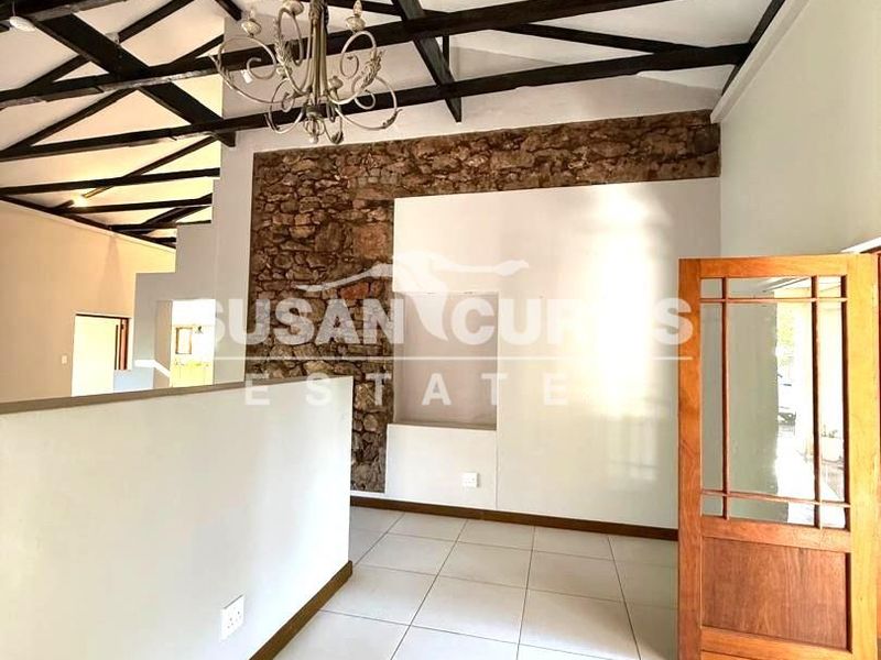 Large Family Home - Photo 2