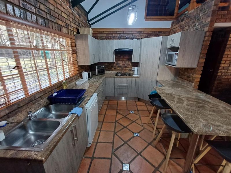 Exceptional 2.1 Hectare Waterfront Estate on the Vaal River. - Photo 10