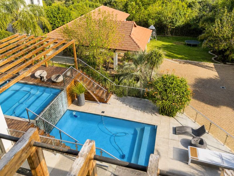 Luxury Awaits: Birdwood Estate with Separate Flatlet - Photo 2