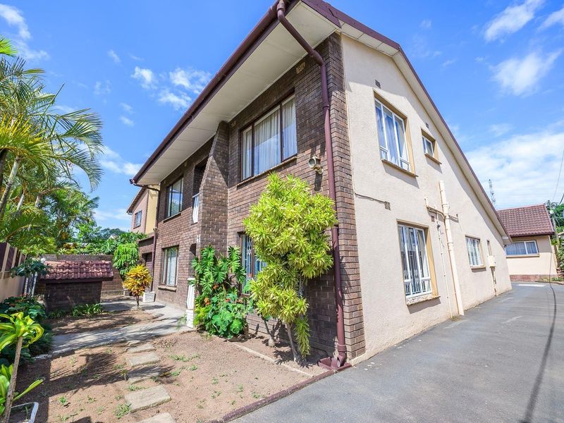 Charming Havenside Home with Flatlet and Ample Parking - Photo 1