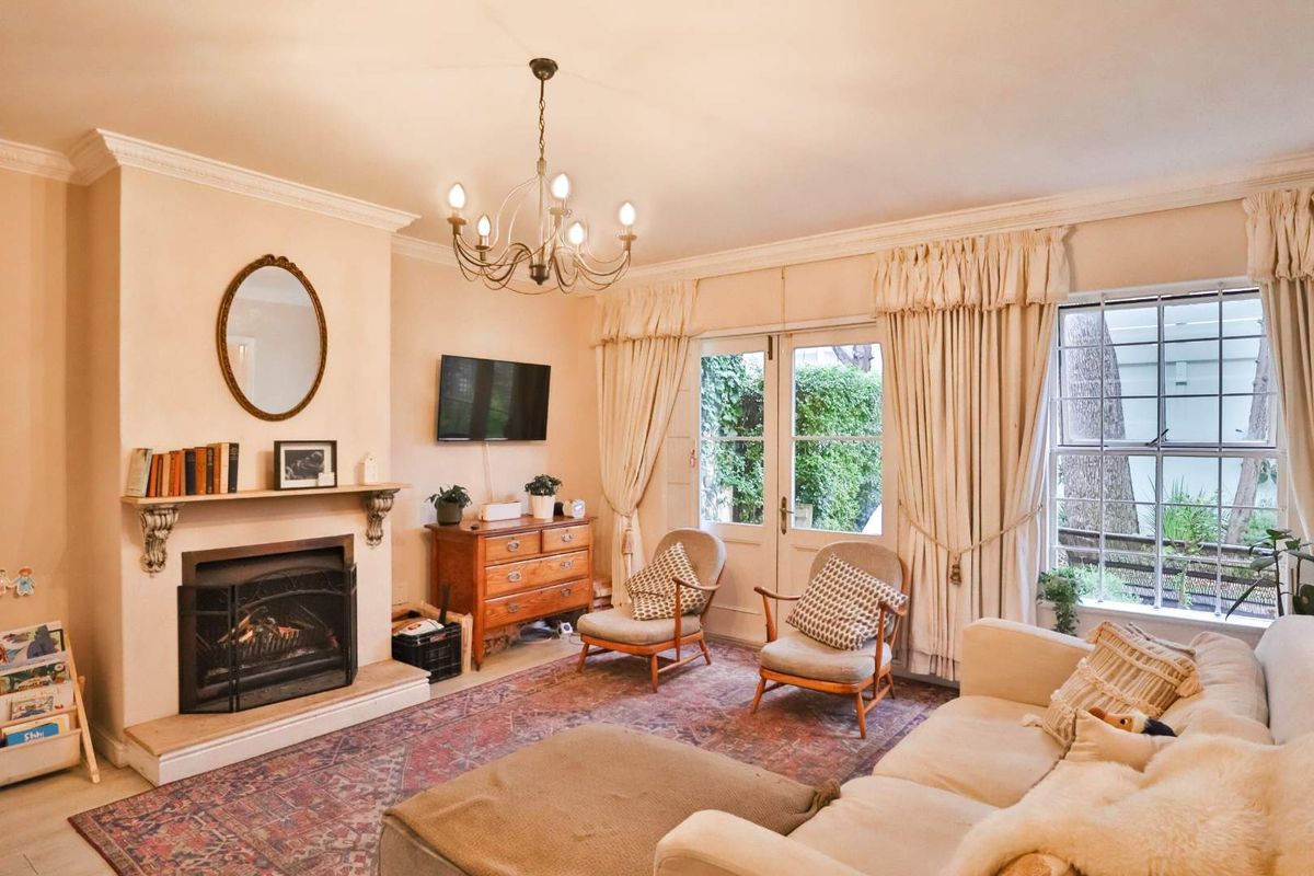 Stylish and Spacious 3-Bedroom Home in Prime Kenilworth Upper - Photo 4