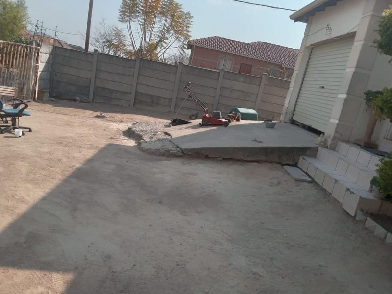 HOUSE IN NEED OF LOVING CARE - Photo 10