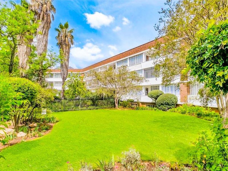 Phenomenal investment opportunity in Illovo Sandton - Photo 2