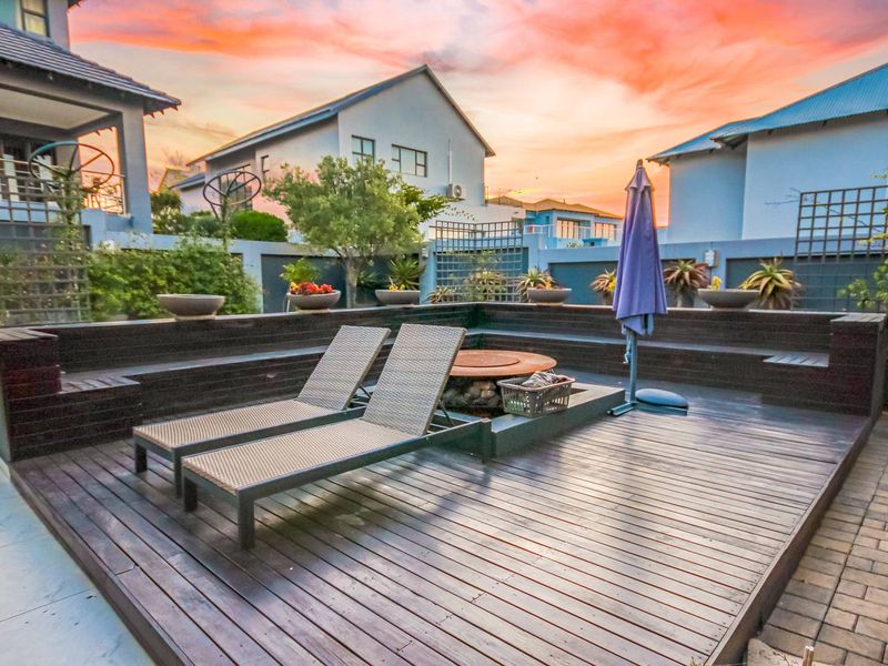 Magnificent home FOR SALE with endless views in The Hills Game Reverse - Photo 10