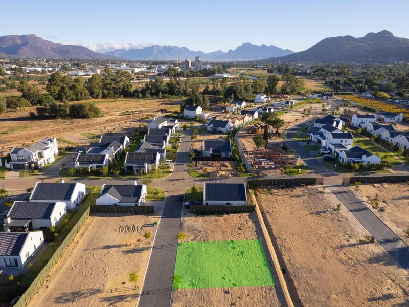 West-Facing Paarl Valleij Lifestyle Estate & Farm Stand with Views of Paarl Mountain and Paarl Rock - Photo 2