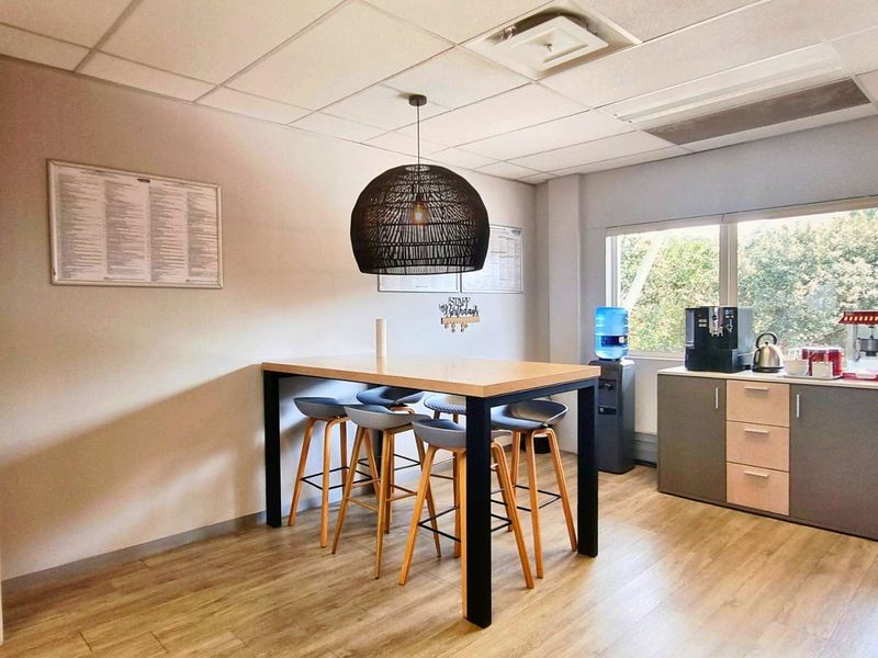 Office to Let | First-Floor Suite | La Lucia Ridge | ±305.94 m2 | R195/m2 (Gross, ex VAT) - Photo 9