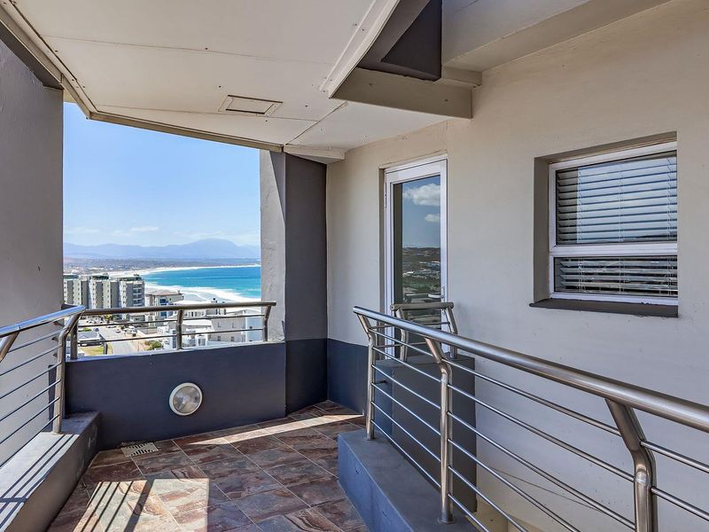 Luxury Seaside Living at Vista Bonita (ALL FURNITURE AND APPLIANCES INCLUDED) - Photo 4