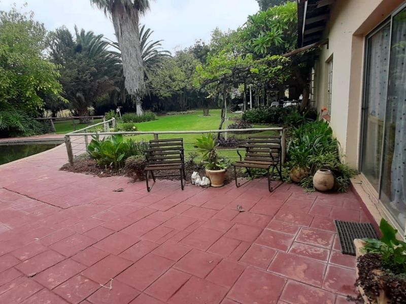 Exceptional Smallholding: Perfect for Family, Farming, & Fun - Photo 9