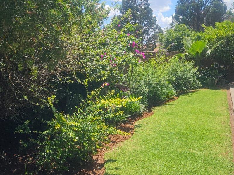 Charming 3-Bedroom Townhouse in Camelot Estate - Photo 7