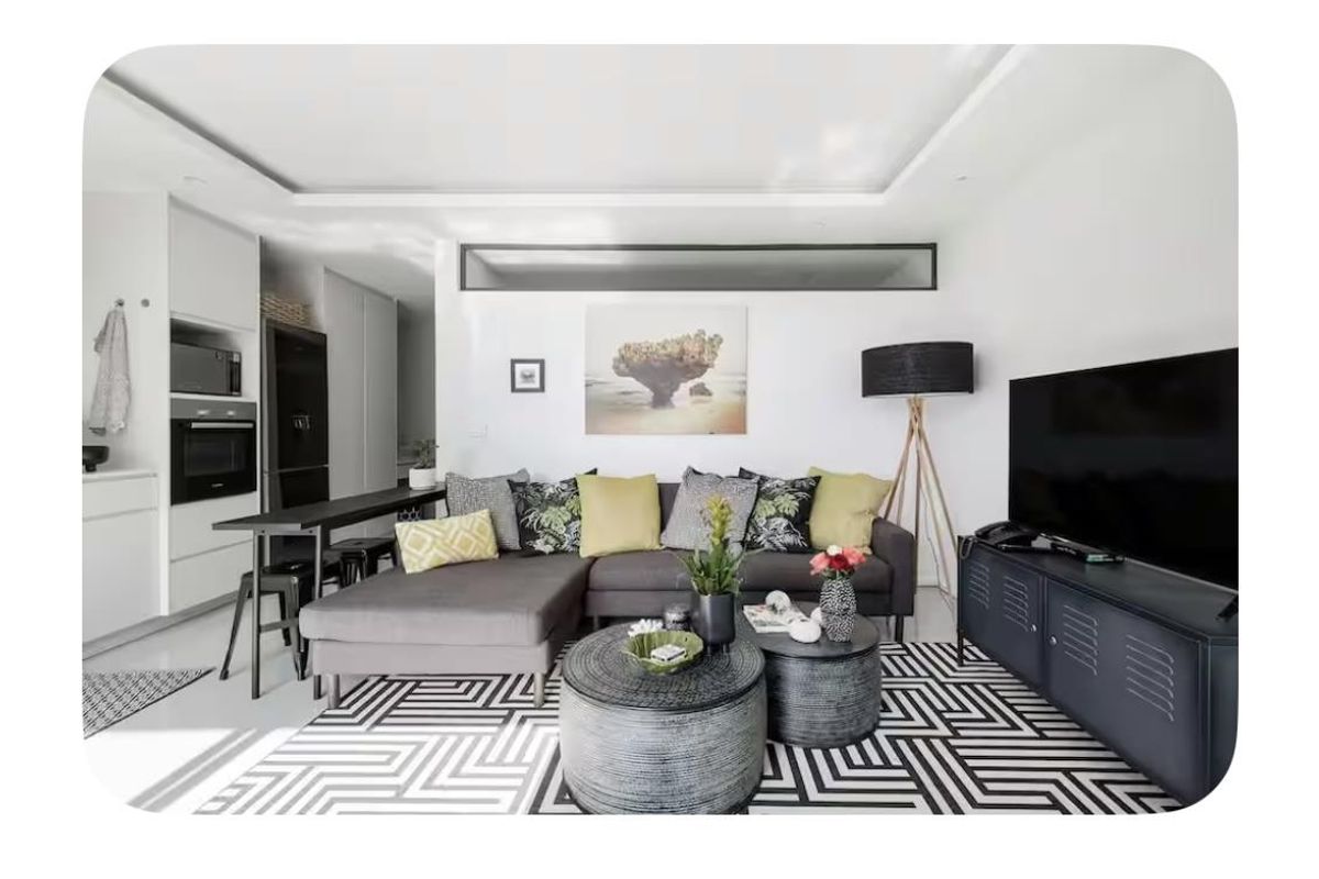 1 Bedroom Apartment in Trendy Iron Works - Photo 4