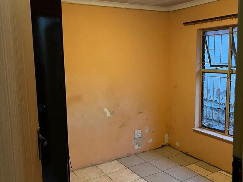 3 bedrooms house for sale in Soshanguve DD - Photo 10