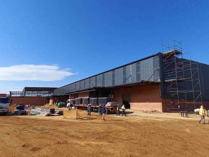Newly Developed 1,100m2 Mini Distribution Warehouse To Let - Photo 2