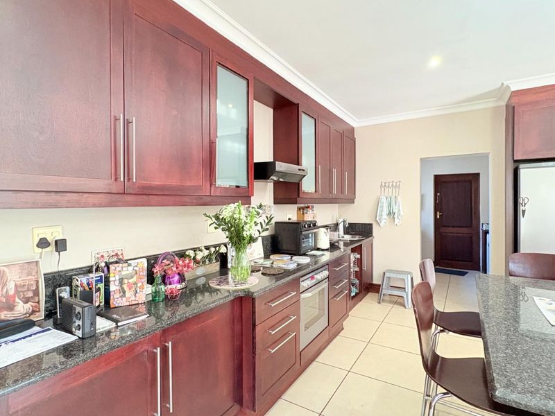 Tri Mandate - Rare find in Midfield Estate - Photo 9