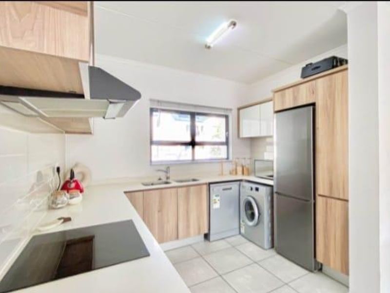 Spacious 3Bed, 2Bath Apartment in Secure Kyalami Complex – Rent R14000 - Photo 7
