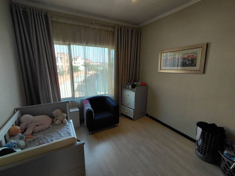 Sleek 2-Bed, 2-Bath Loft with Double Balcony in The Kanyin - Photo 10