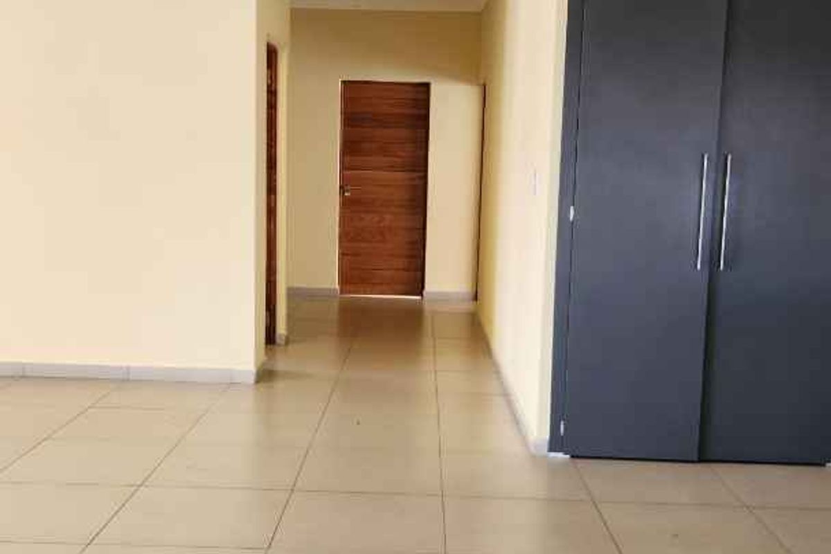 3 Bedroom House To Rent In The Orchards - Photo 5