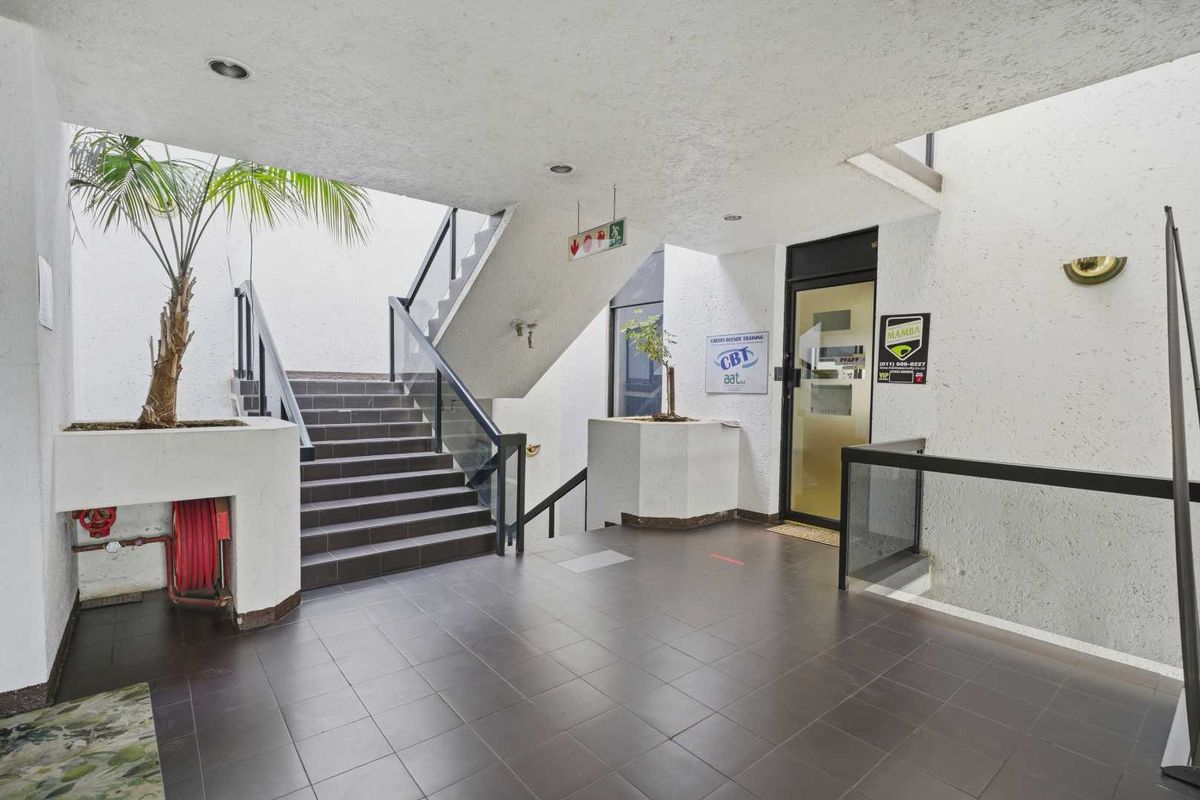 Commercial Office Investment Opportunity with Residential Conversion Upside - Photo 4