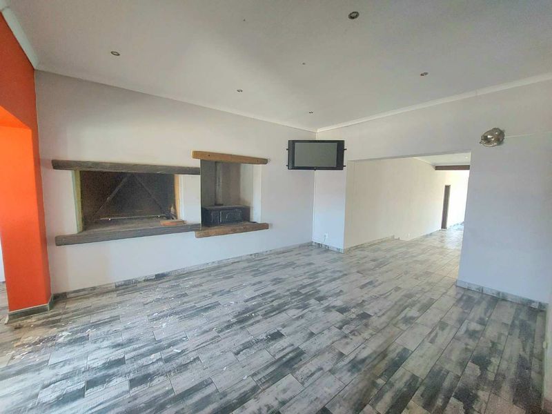 Exceptional Dual-Purpose Property - Home & Business in One - Photo 4