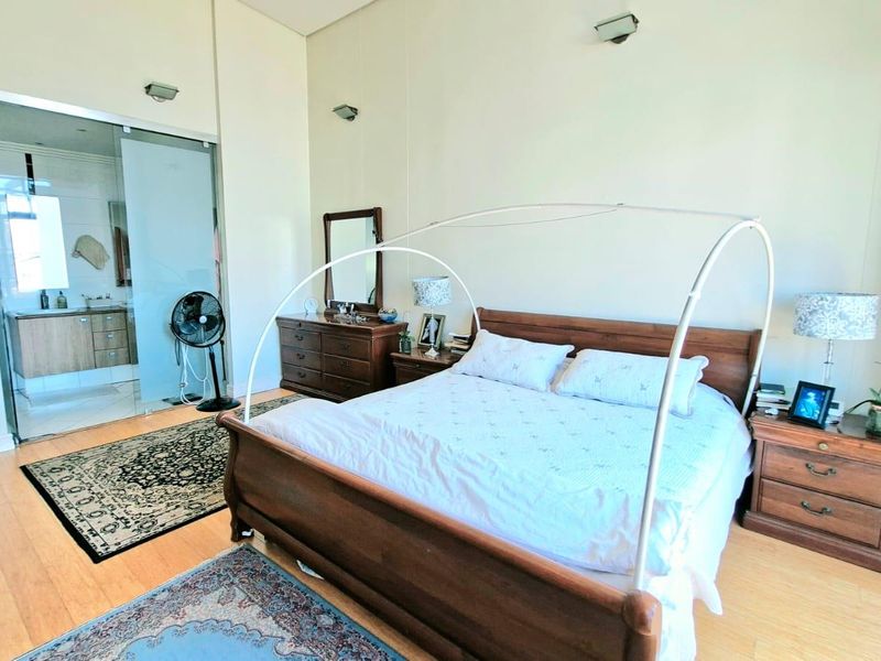 Spacious Bedford Centre Apartment – Prime Position, Exceptional Potential! - Photo 10