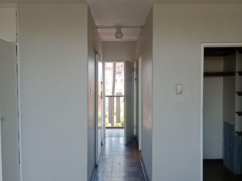 BACHELOR FLAT TO RENT IN SUNNYSIDE - Photo 7
