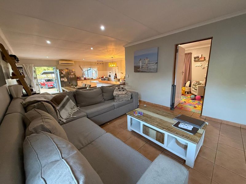 3 Bed, 2.5 Bathroom House in Waverley - Photo 4