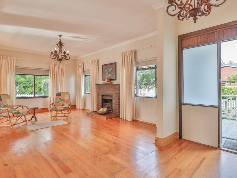 Prime location close to amenities - Photo 5