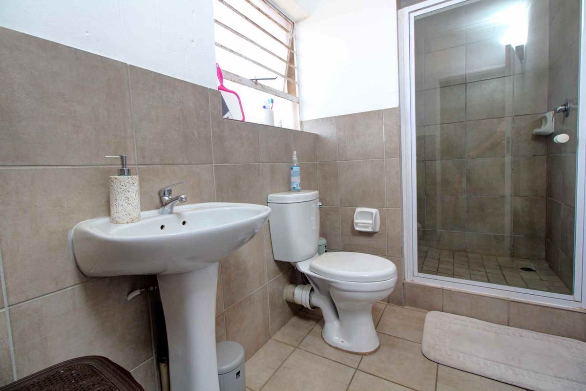 Secure Complex Living with 24/7 Peace of Mind - Photo 3