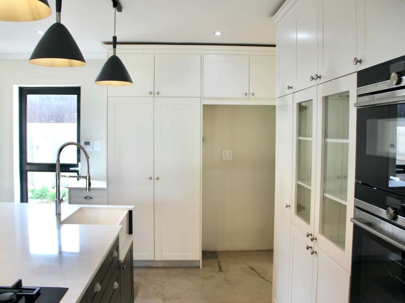 Beautiful corner home next to Greenbelt - Photo 9