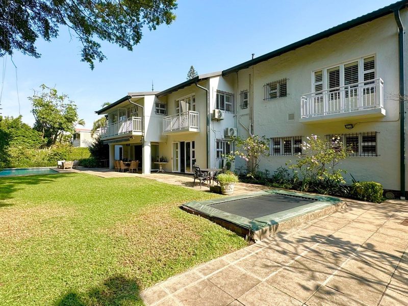 A beautiful home in the heart of Umhlanga Rocks!!! - Photo 1