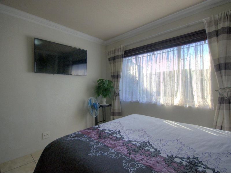 Immaculate Living! - Photo 6