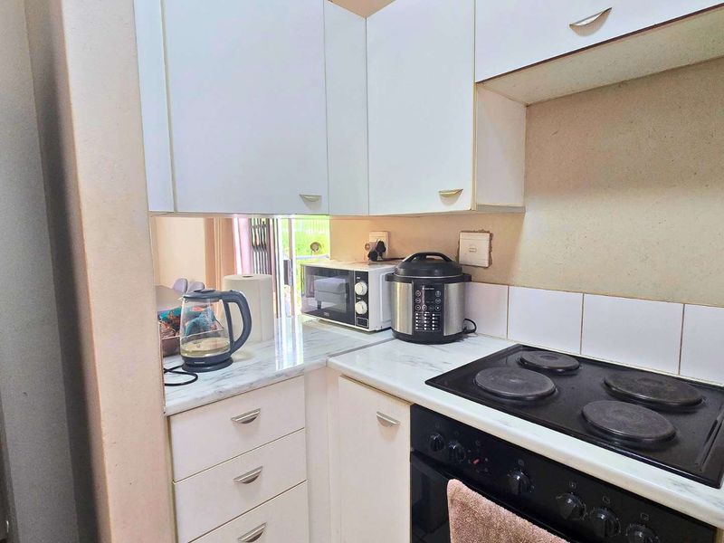 Two-Bedroom Apartment with Private Patio - Photo 5