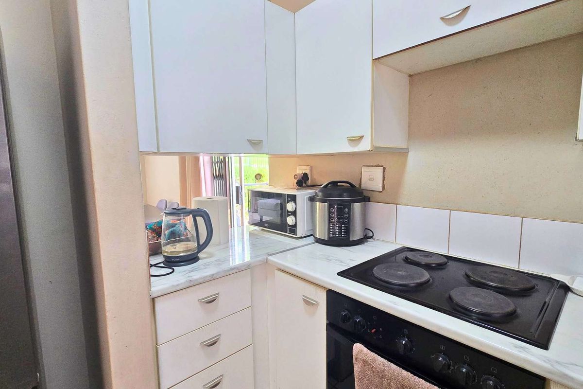 Two-Bedroom Apartment with Private Patio - Photo 5