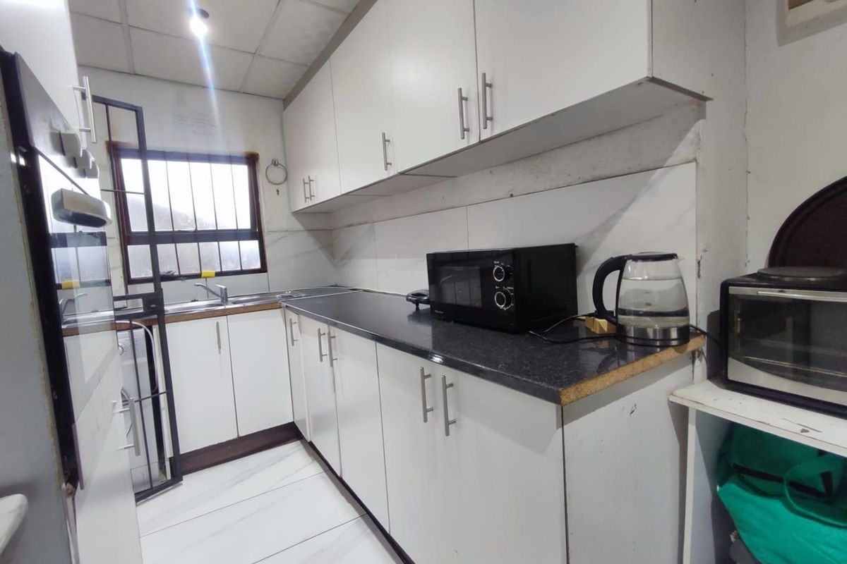 5 Bedroom House for Sale in Cosmo City - Photo 4