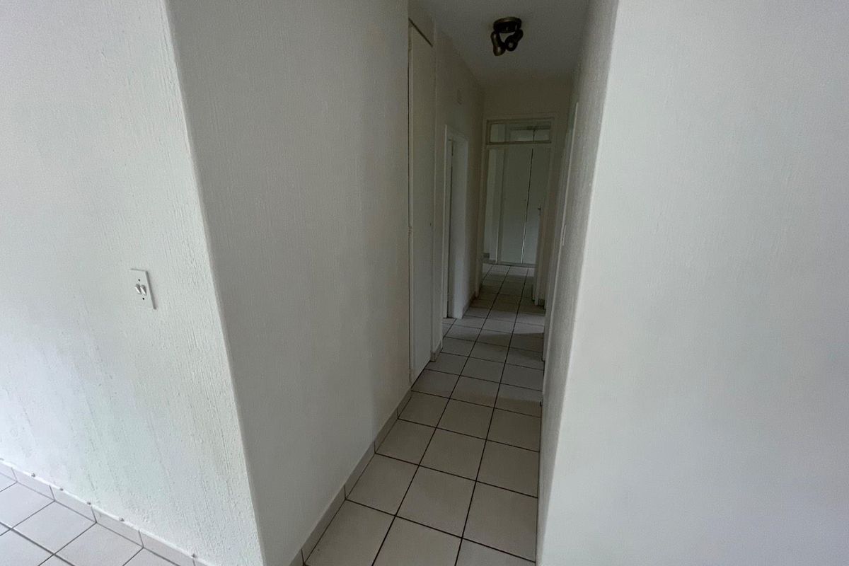 UNFURNISHED 2 BEDROOMS GROUND FLOOR - Photo 5