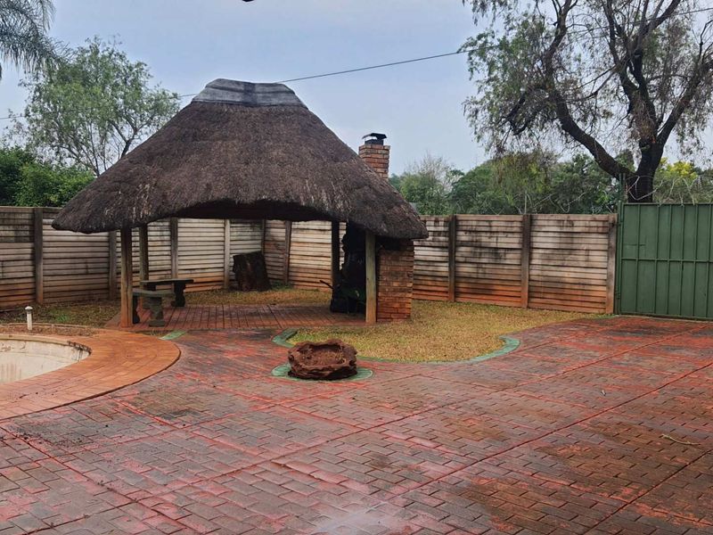 3-Bedroom, 2-Bathroom Home in Dooornpoort, Pretoria - Photo 7