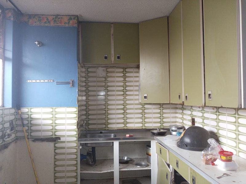 Lovely 3.5 Bedroom Apartment for Sale in Sunnyside - Photo 3