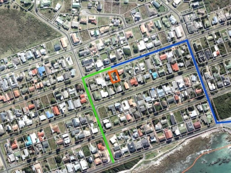 Live three streets from the ocean in Franskraal’s most sought-after beachside neighbourhood. - Photo 6