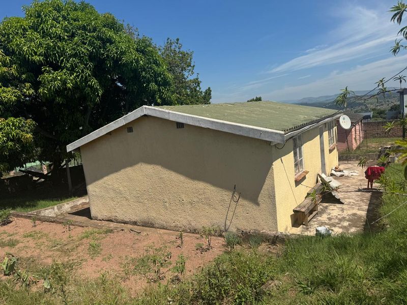 A Hidden Corner House In The Street Of Hammersdale Township - Photo 2