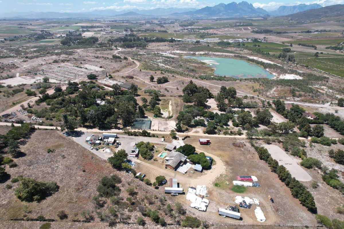 On Show by appointment only - Photo 2