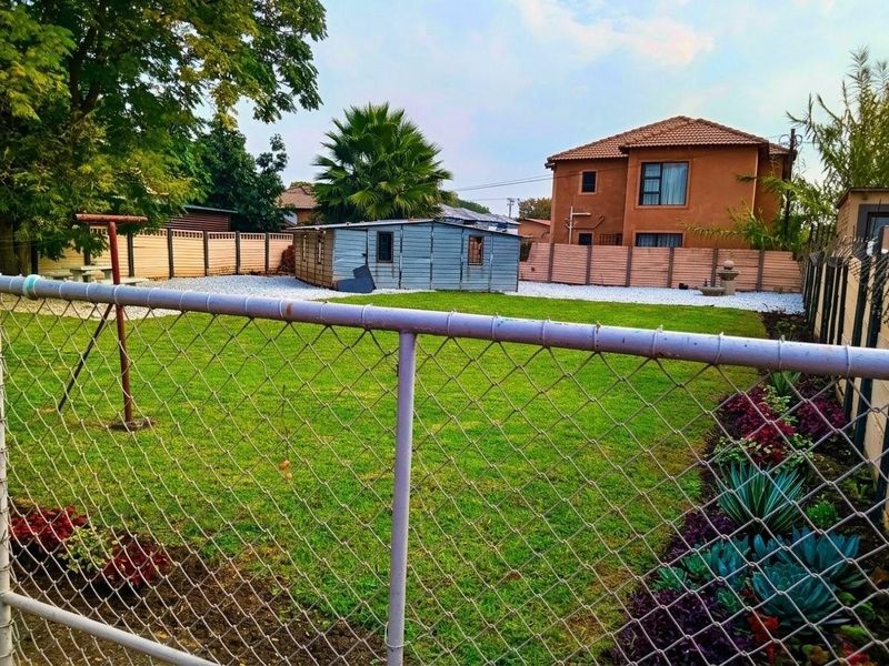 Beautifully Renovated Four-Bedroom Home With Pool And Lapa - Photo 3