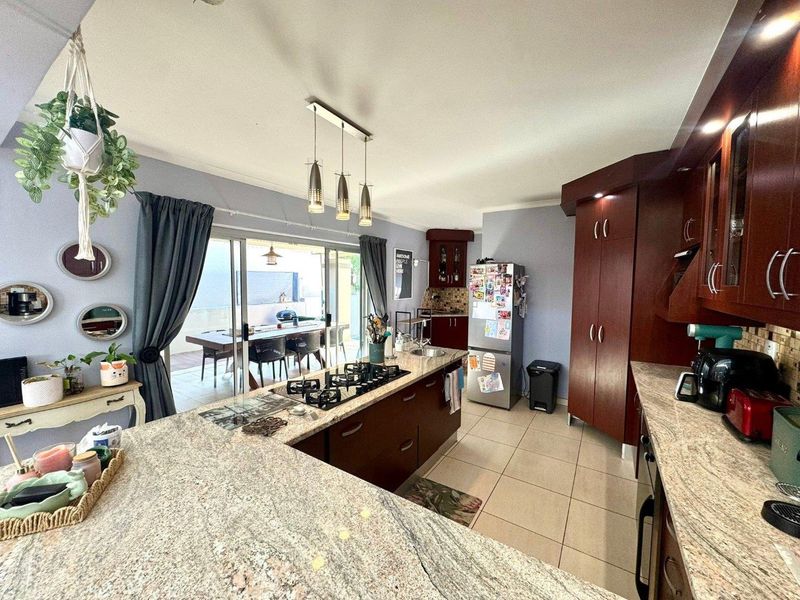 3 Bedroom House For Sale in Elisenheim - Photo 6