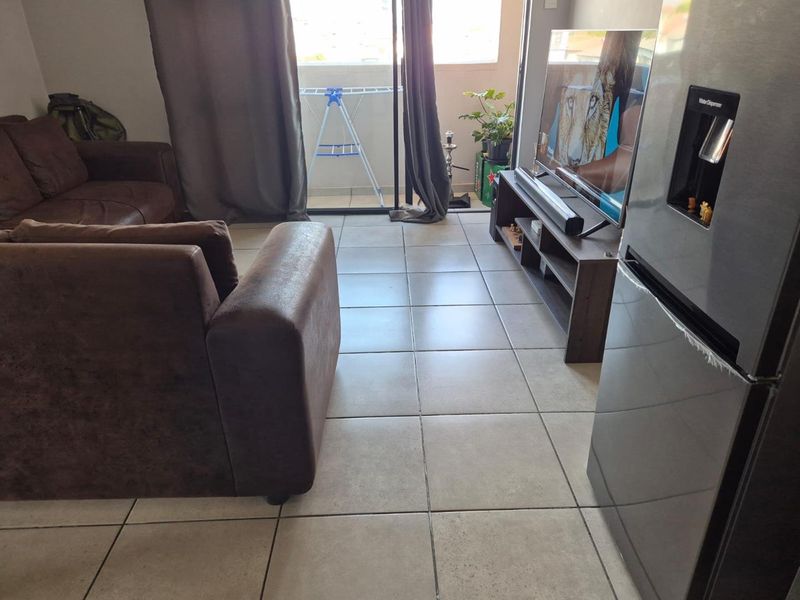 Cranes@Riverside - R 585 000, 2 Beds, 1 Bath - Photo 5