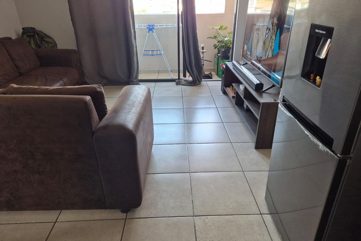 Cranes@Riverside - R 585 000, 2 Beds, 1 Bath - Photo 5