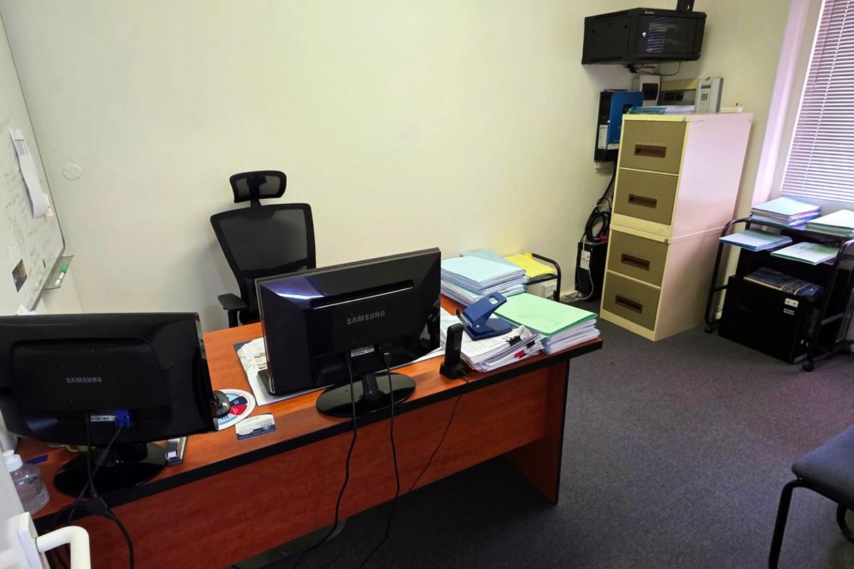 First Floor Office in Secure Complex - Photo 4