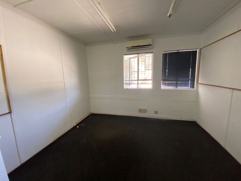 Warehouse for sale - Southern Industrial - Photo 7