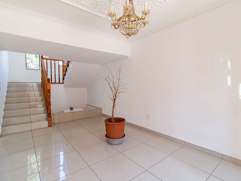 Elegant Face Brick Home with Solar Pool & Built-In Braai - Photo 4